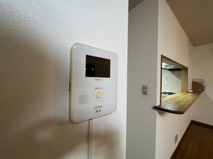 高徳町1丁目戸建の物件内観写真